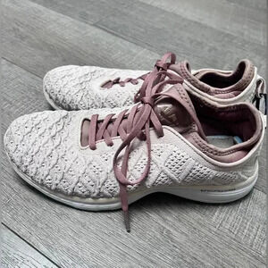 APL BLUSH TECHLOOM SNEAKERS SIZE 11